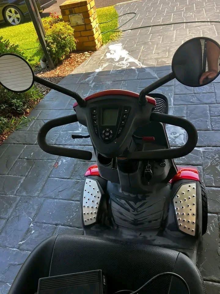 Careco Aviator 8mph Bronze Mobility Scooter - view 10
