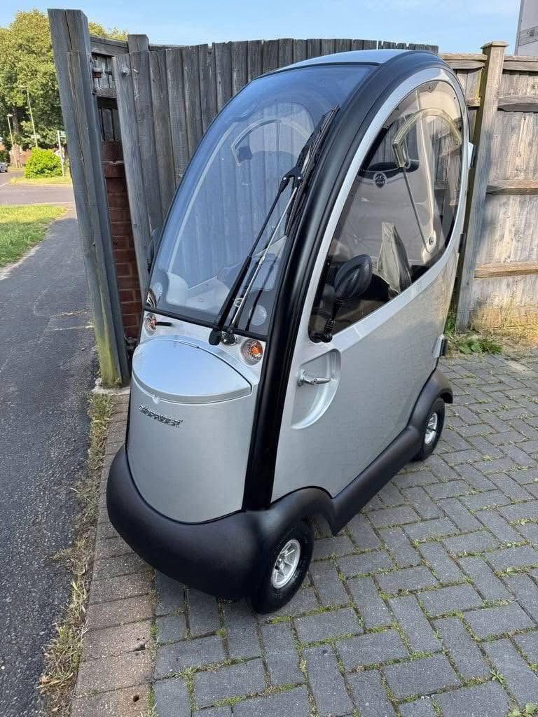 Shoprider Travesco class 3 mobility scooter - view 2