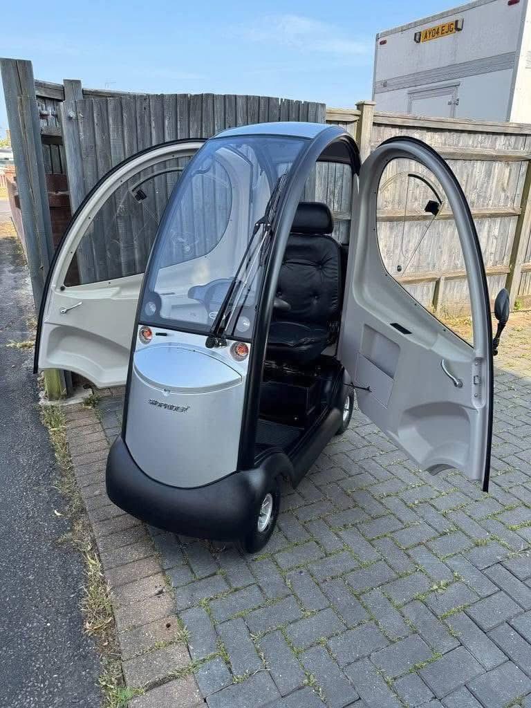 Shoprider Travesco class 3 mobility scooter - view 3