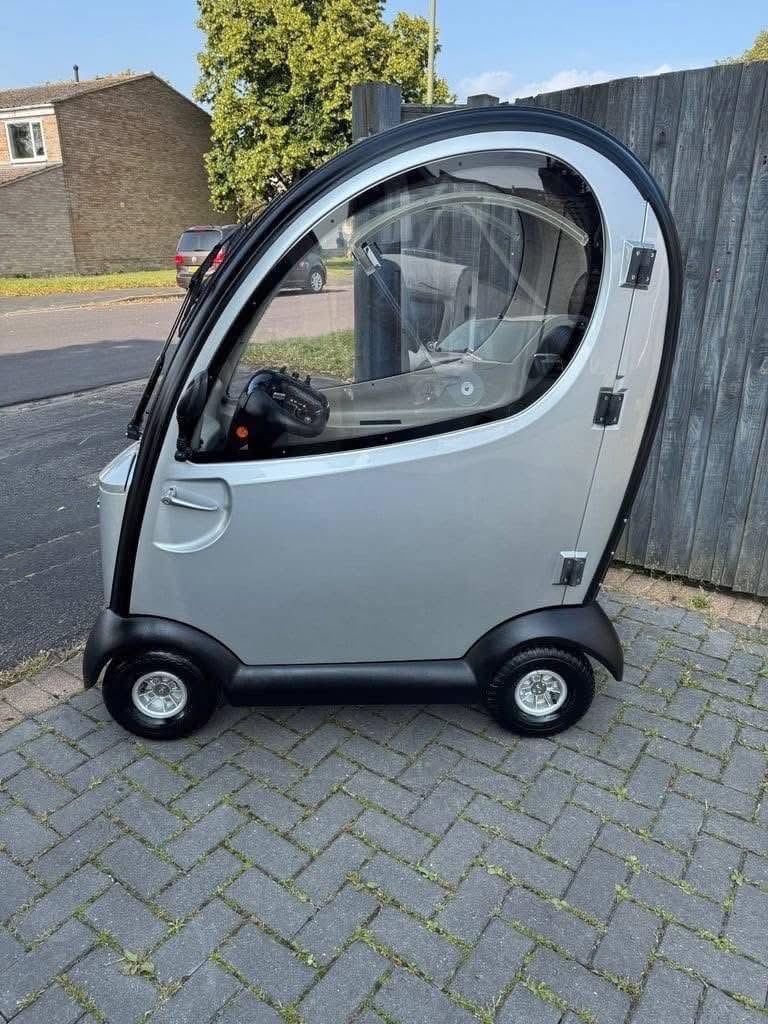 Shoprider Travesco class 3 mobility scooter - view 7