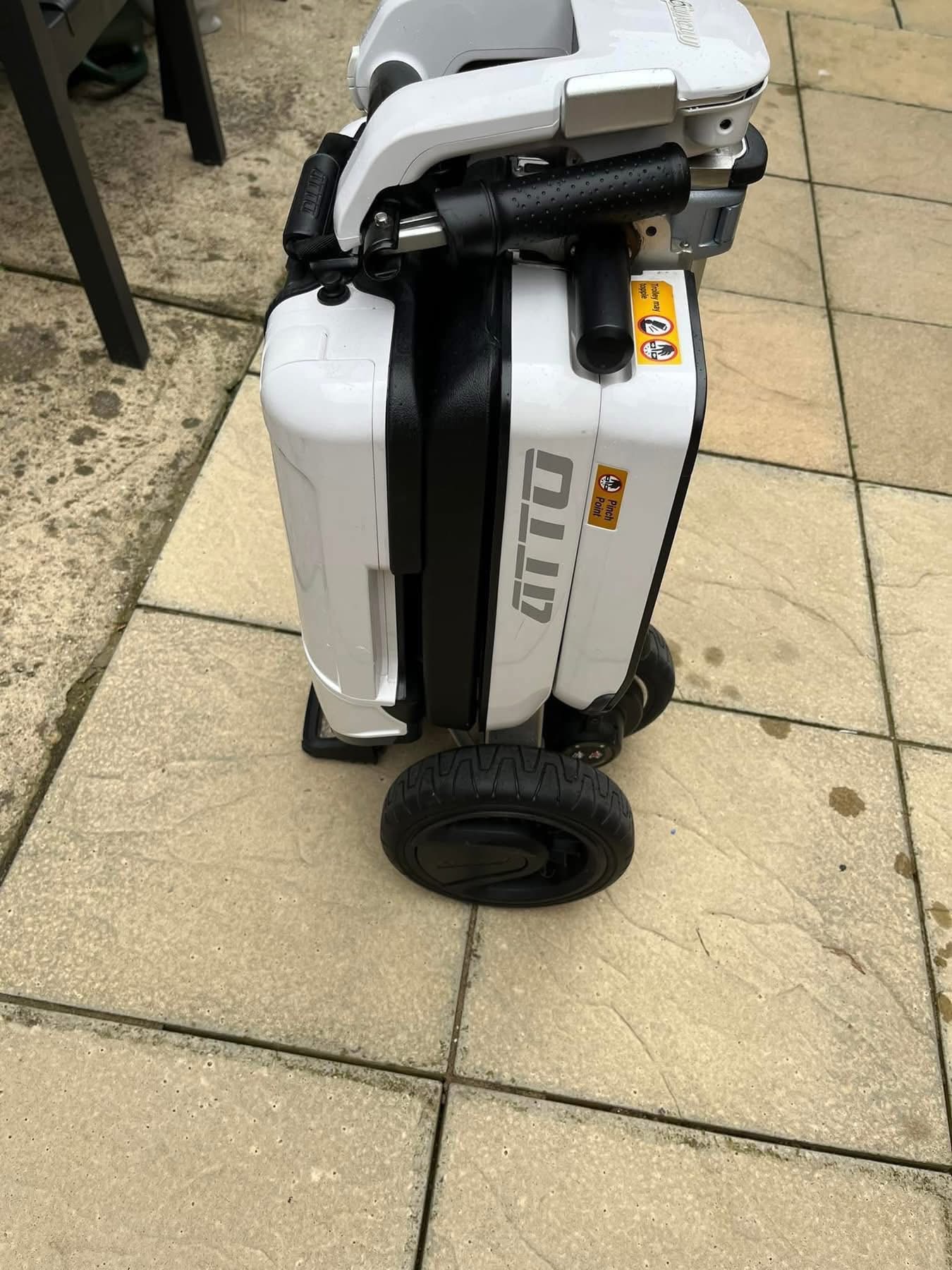 ATTO FOLDING MOBILITY SCOOTER 