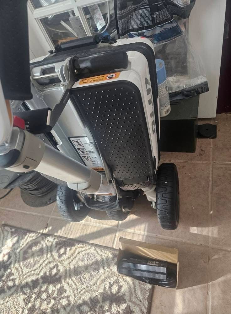 ATTO FOLDING MOBILITY SCOOTER  - view 8