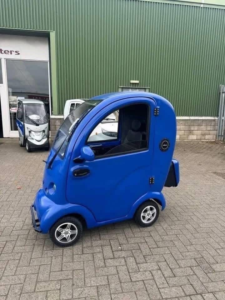 ScooterPac cabin car  - view 2