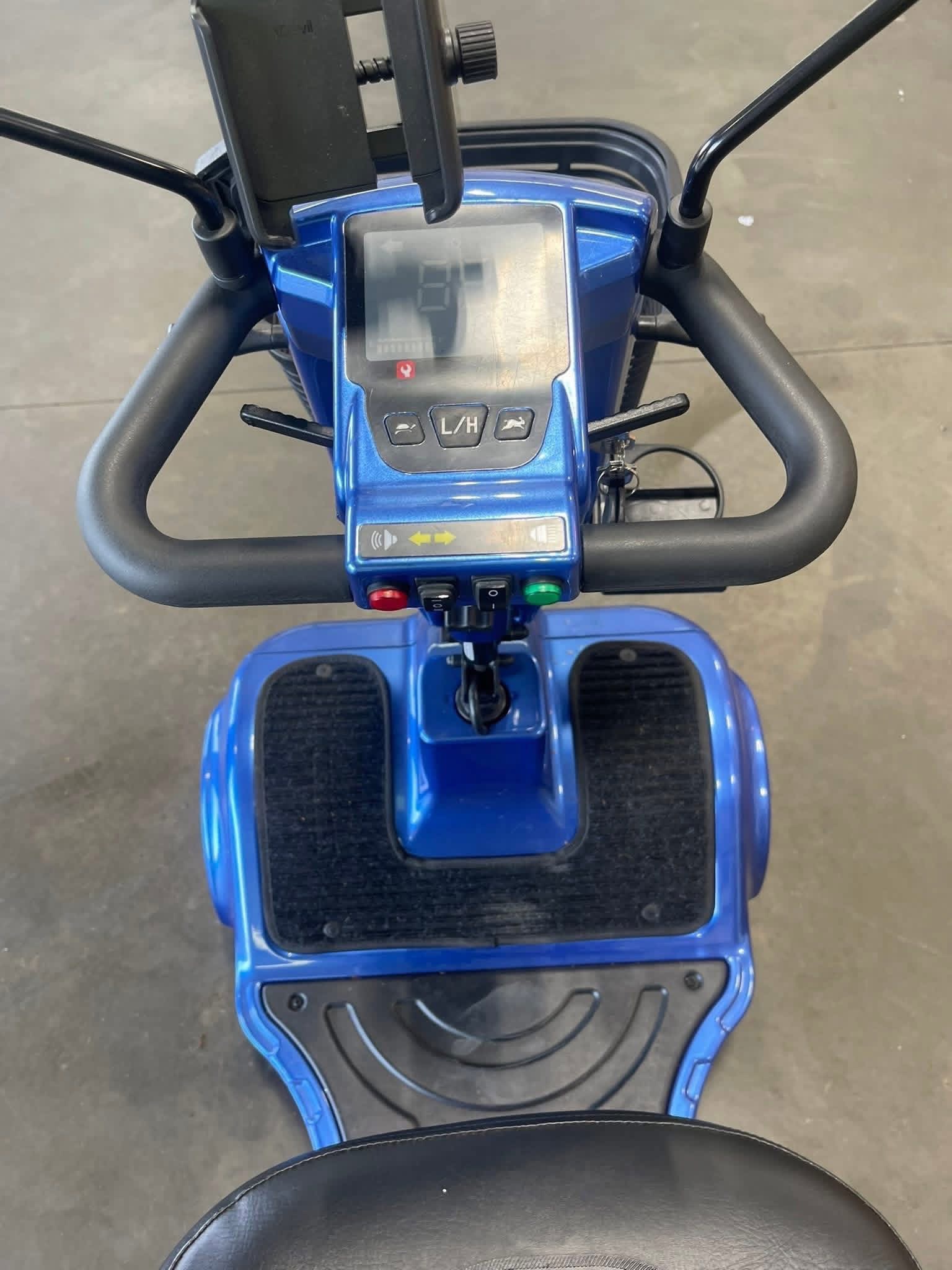 4 wheel electric mobility scooter - view 4