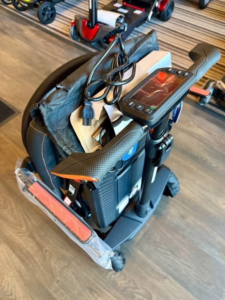 Monarch smarti 4 wheel automatic folding mobility scooter - view 10