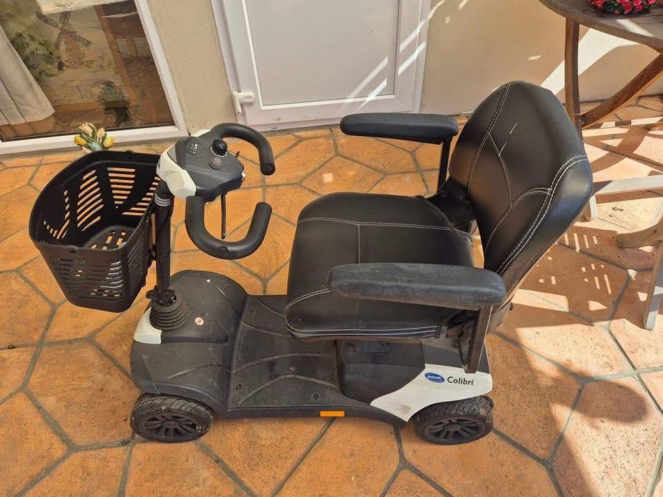 Invacare Colibri compact mobility scooter  - view 3