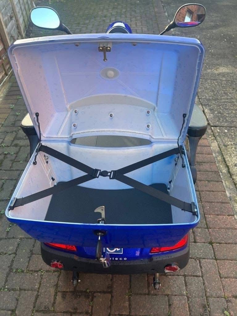 Voyager BN027 electric four wheeled mobility scooter - view 4