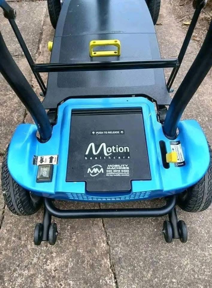 Motion Healthcare eDrive mobility scooter - view 3