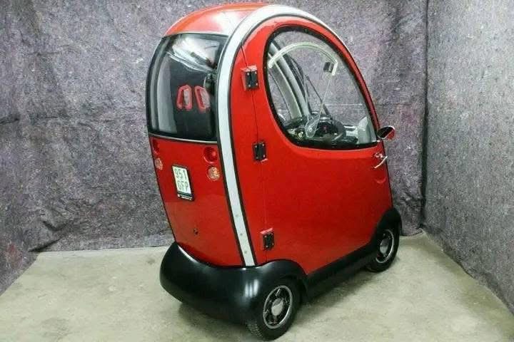 SHOPRIDER Flagship Fully Enclosed 4 wheel Mobility Scooter - view 3