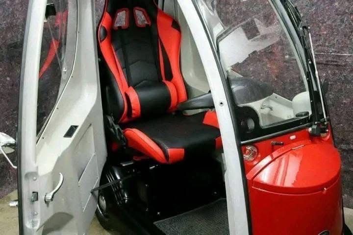 SHOPRIDER Flagship Fully Enclosed 4 wheel Mobility Scooter - view 4