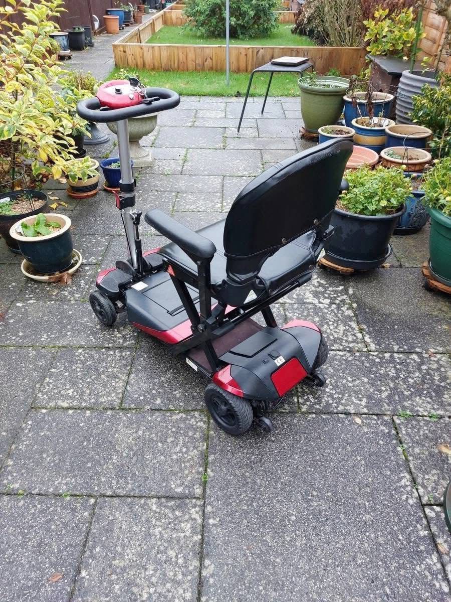 Solax Transformer 4 wheel automatic Folding Scooter - view 2