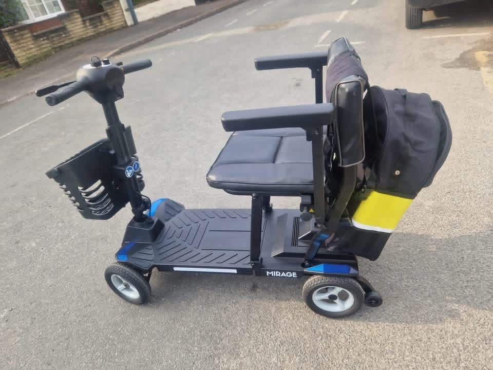 Exceptional Lightweight Aluminium Frame Mobility Scooter - view 4