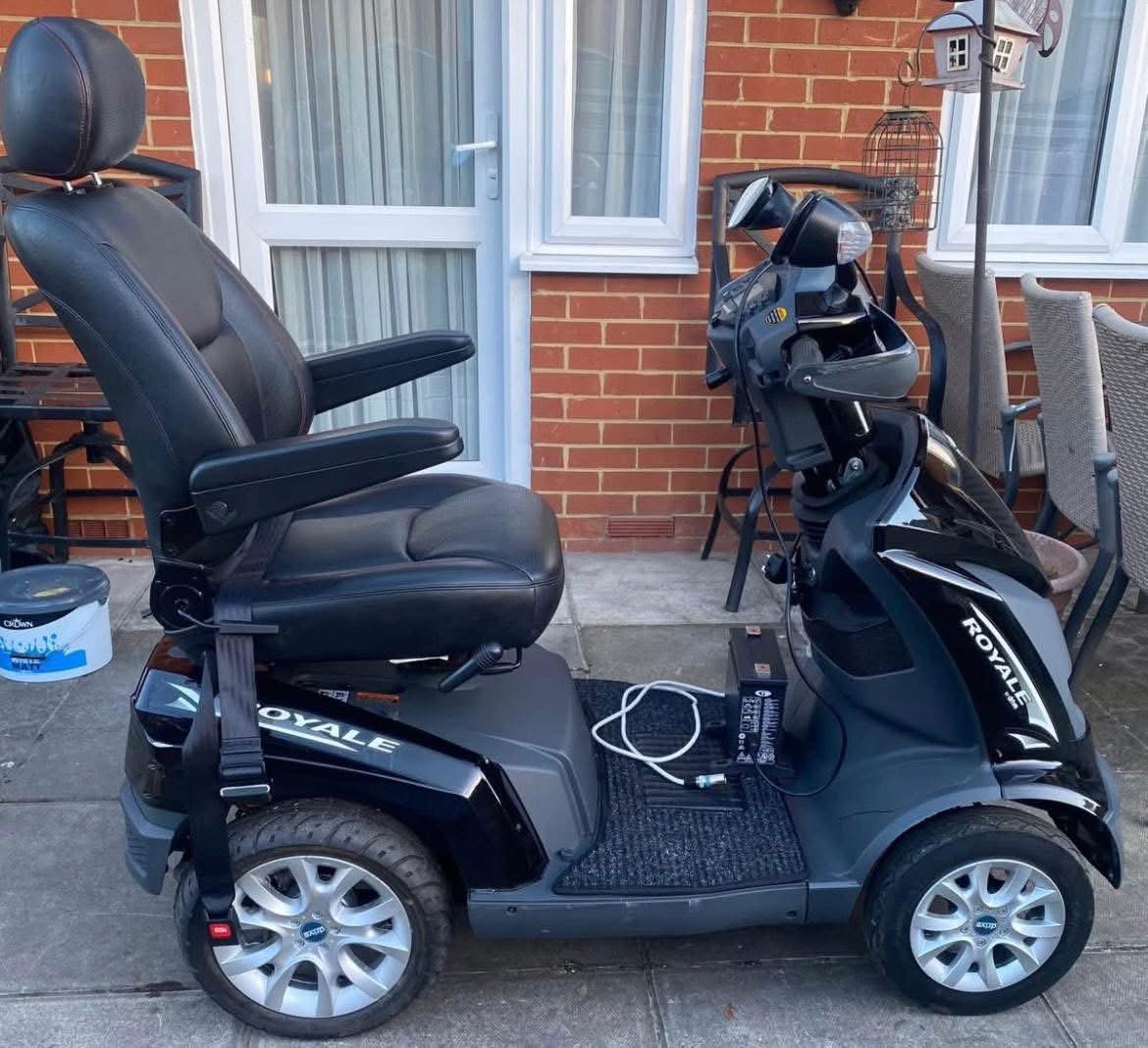 Drive Royal 4 mobility scooter - view 2