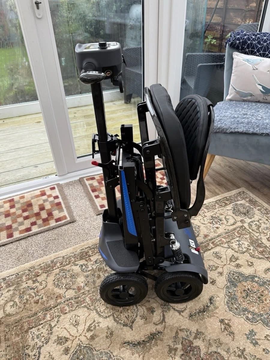 Foldable 4 wheel electric scooter  - view 5