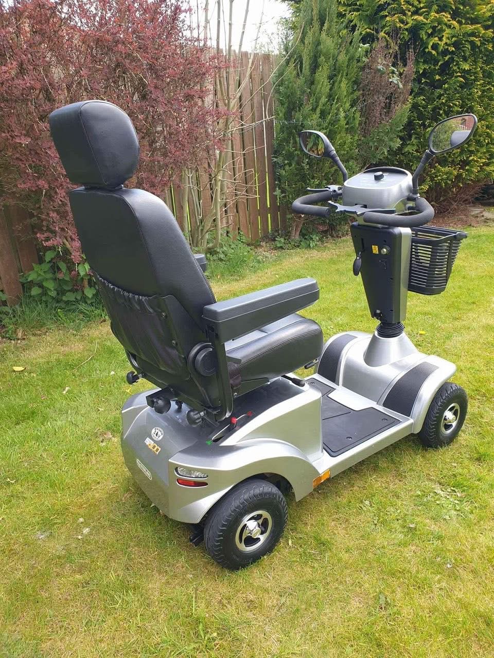 STERLING MOBILITY SCOOTER - view 2