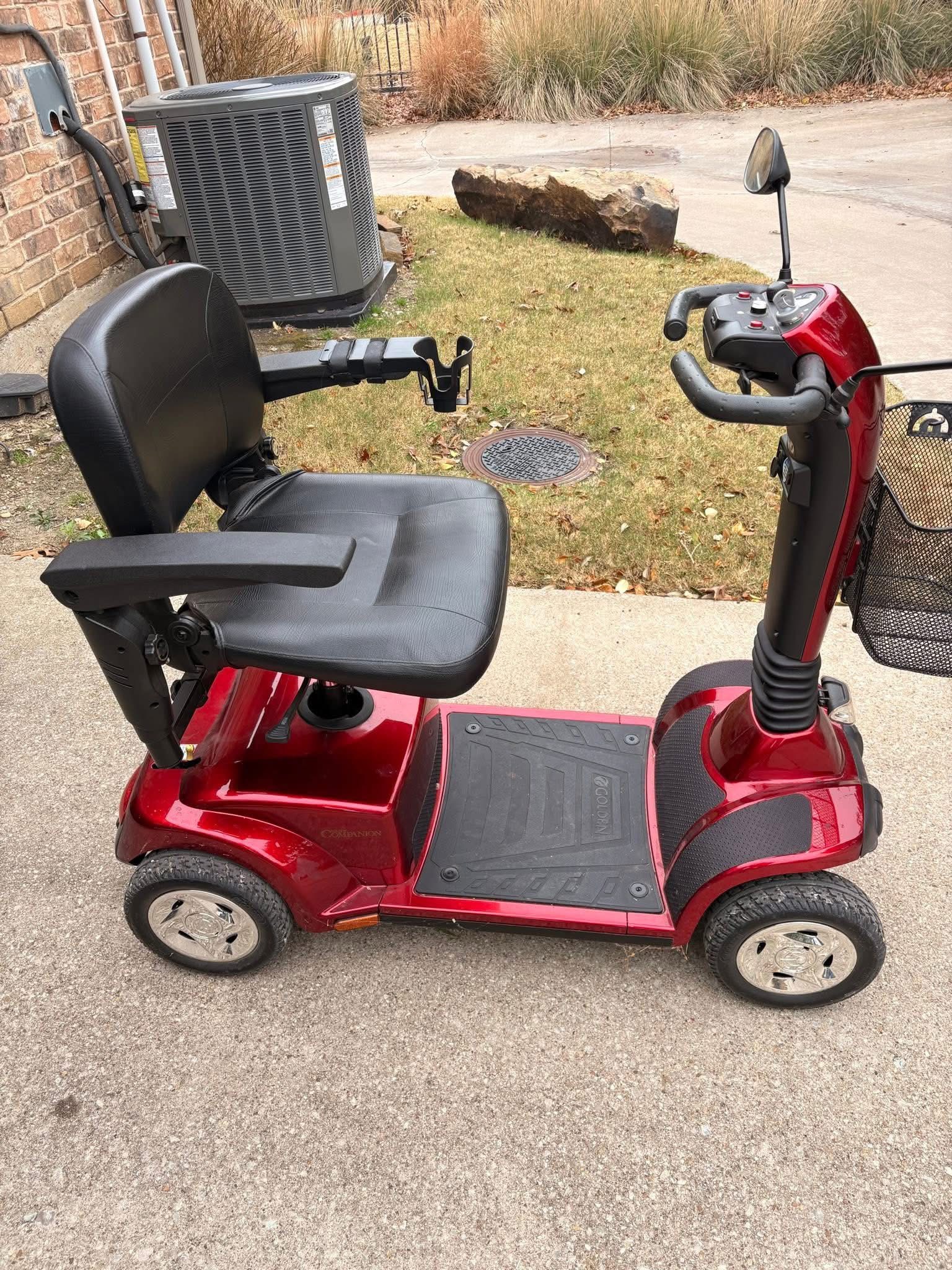 Golden Companion mobility scooter - view 3