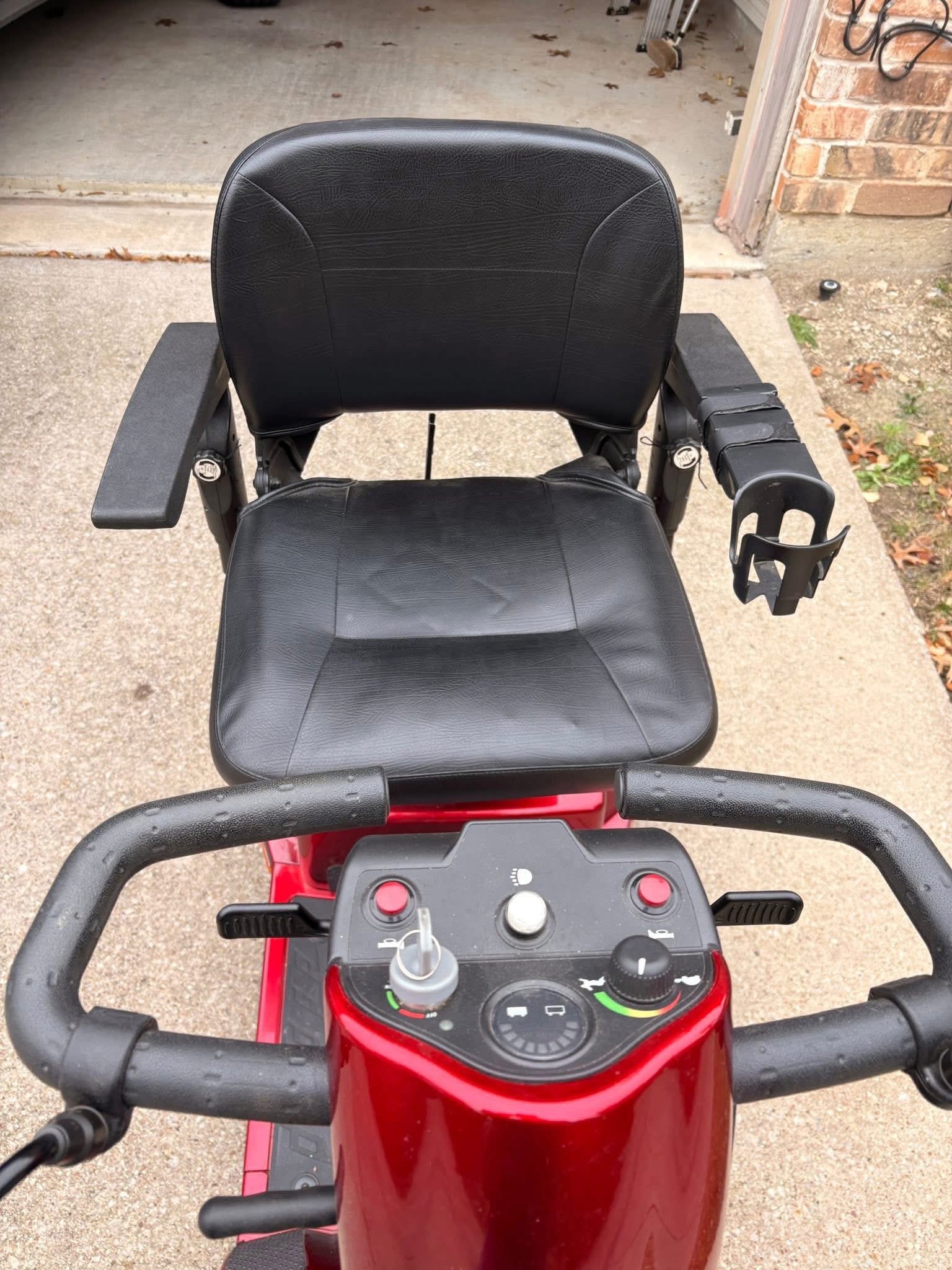Golden Companion mobility scooter - view 4