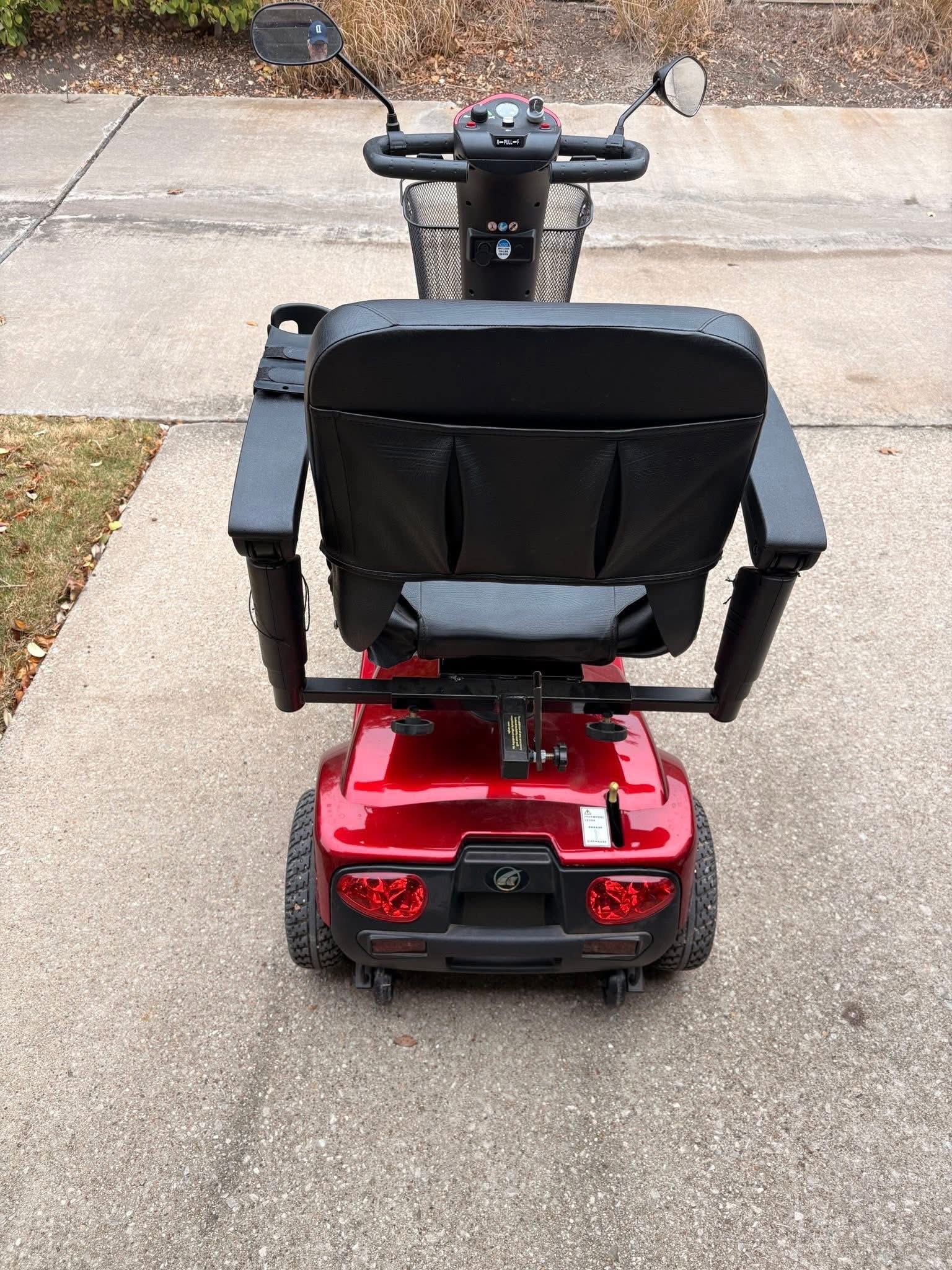 Golden Companion mobility scooter - view 8