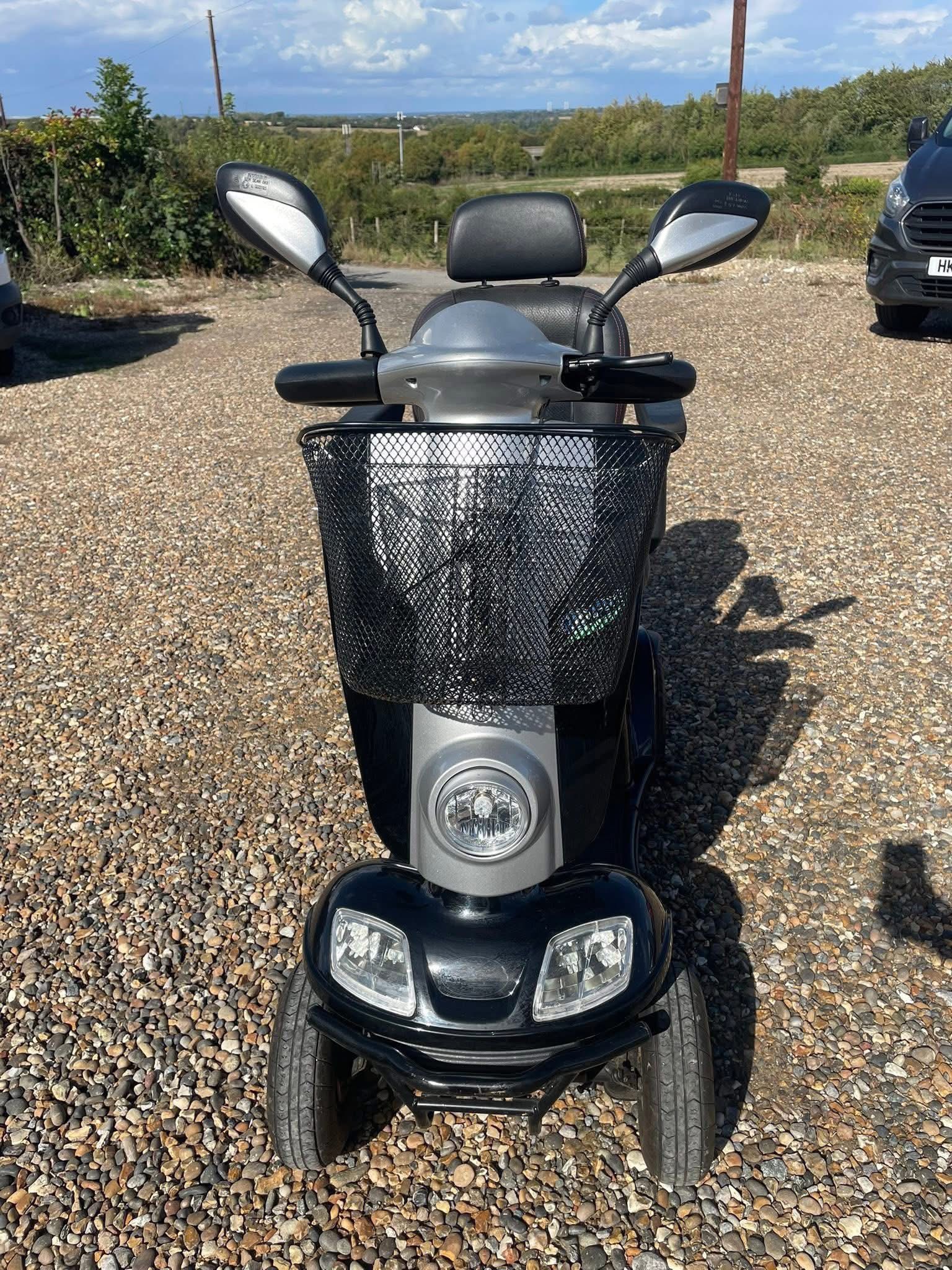 Kymco Maxi XLS 8mph Mobility Scooter - view 2