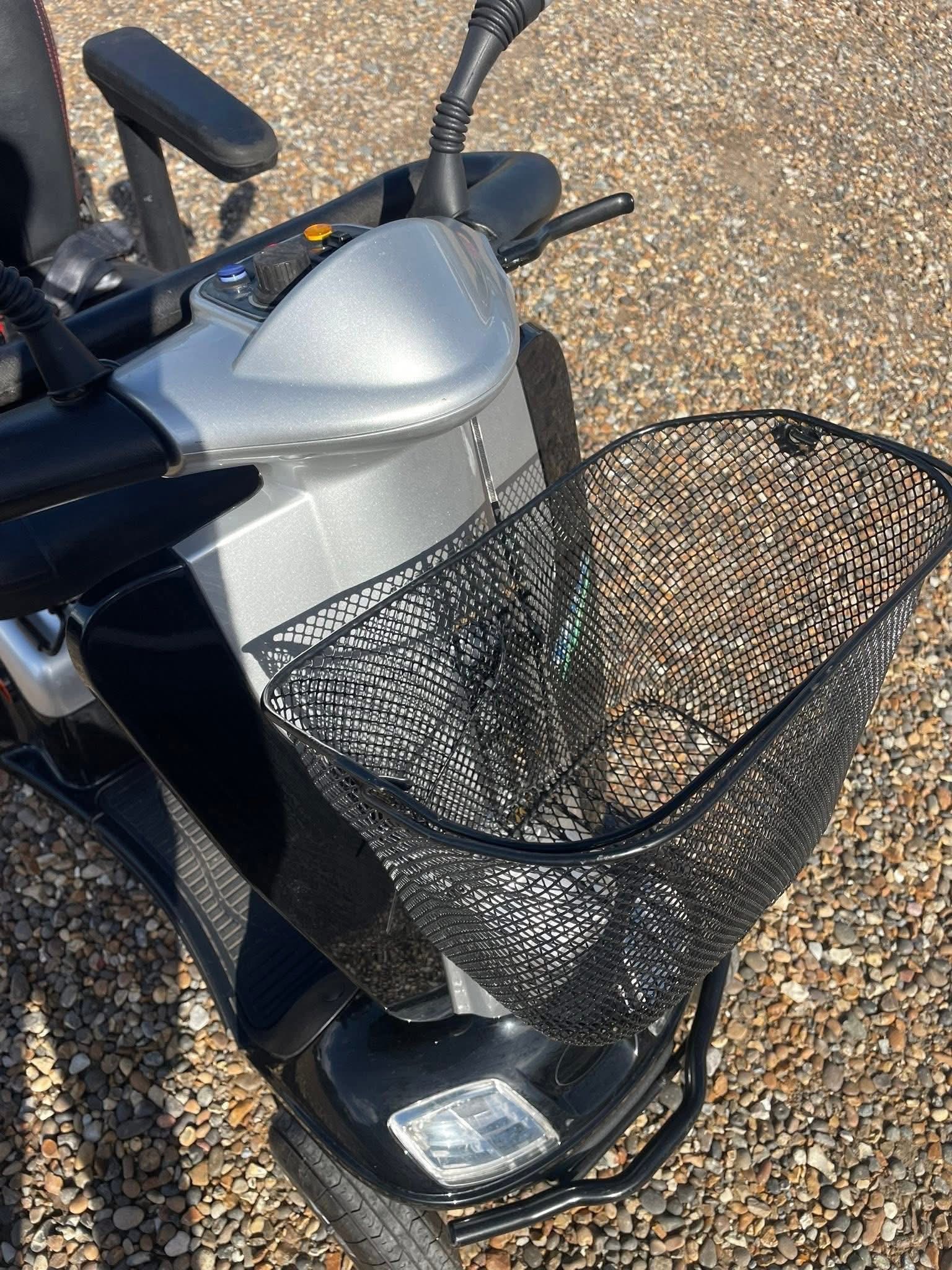 Kymco Maxi XLS 8mph Mobility Scooter - view 12