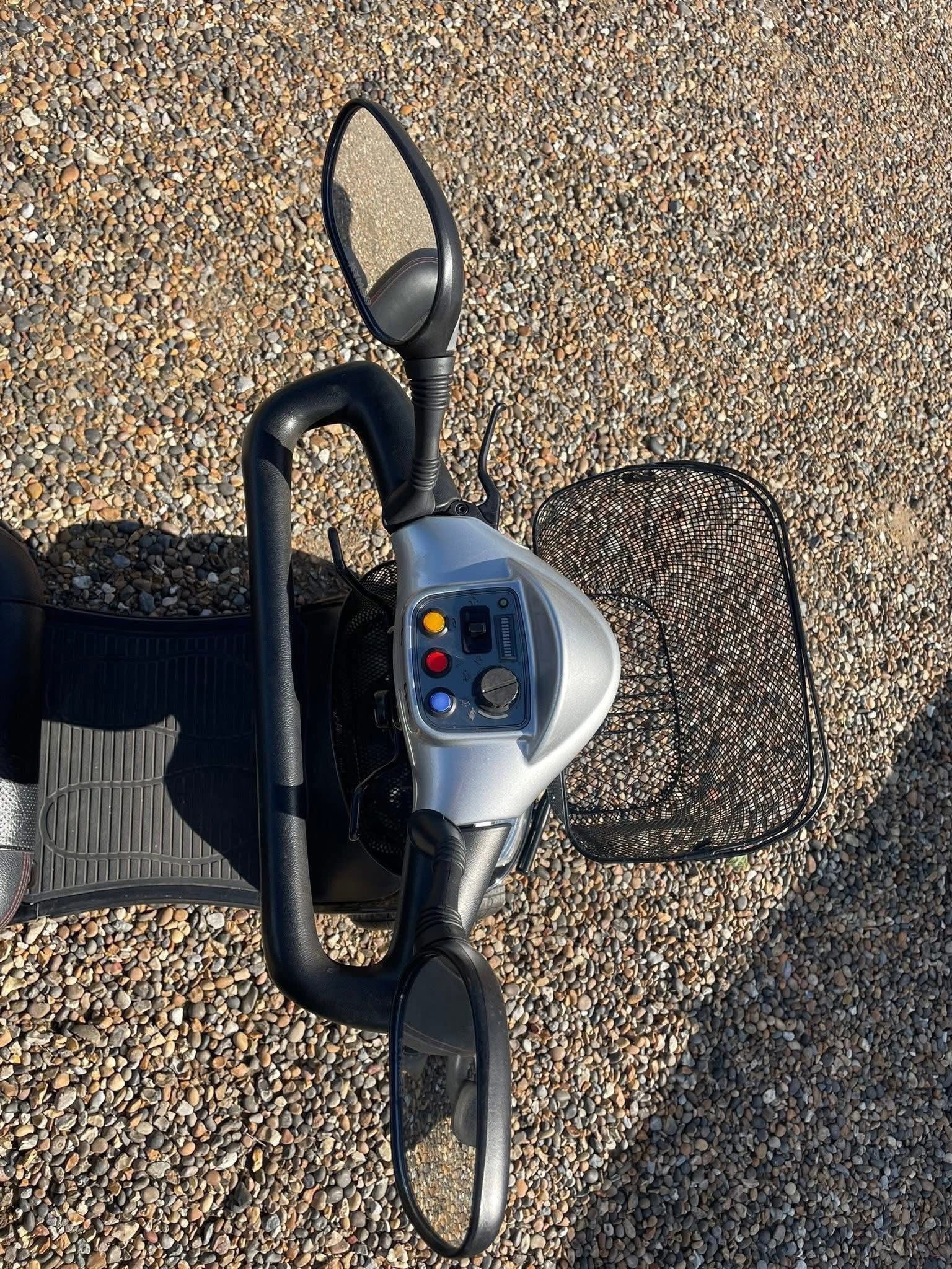 Kymco Maxi XLS 8mph Mobility Scooter - view 13