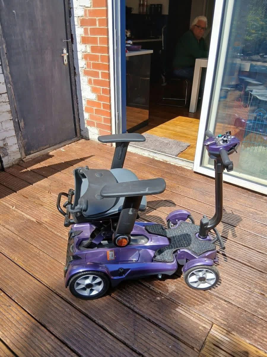 TGA MINIMO PLUS 4 FOLDING MOBILITY SCOOTER 