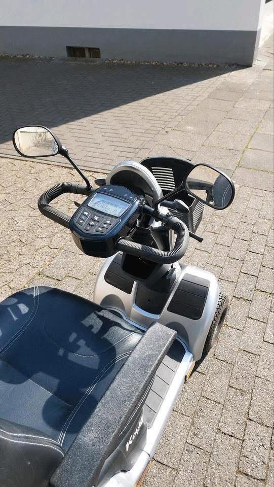 KOLJA ELITE 8MPH MOBILITY SCOOTER - view 4