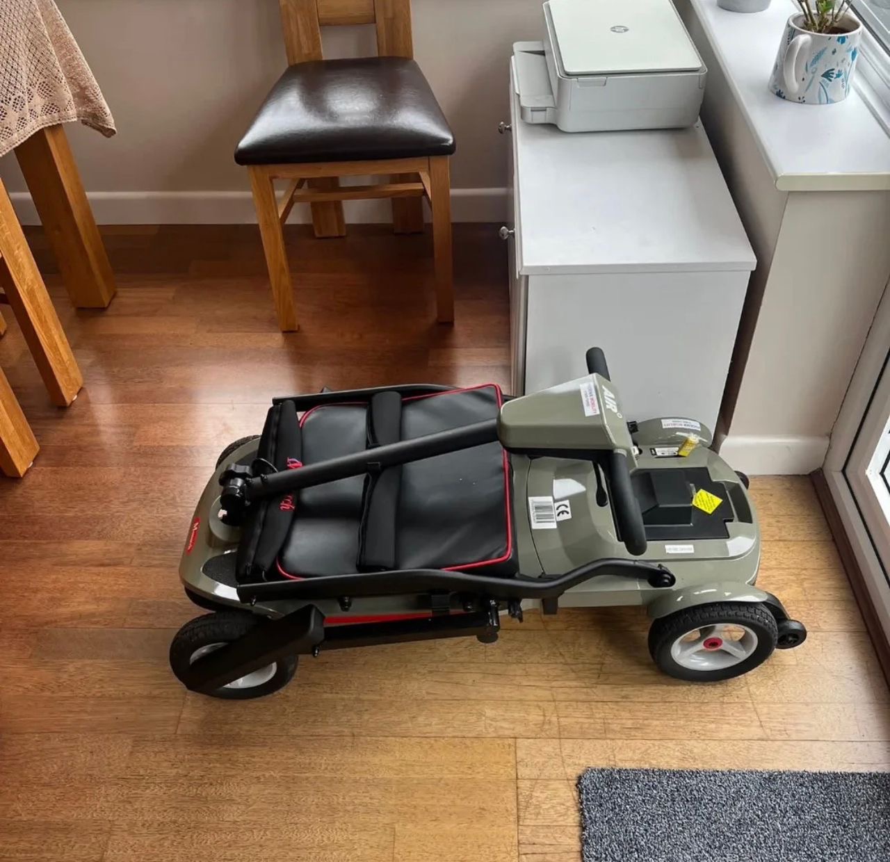 Monarch Air Lightweight Mobility Scooter - view 4