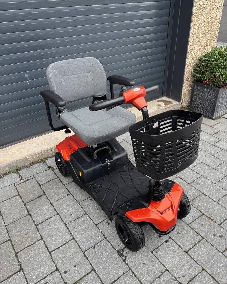 CareCo Black I-Go Vertex Sport Electric Mobility Scooter 4mph