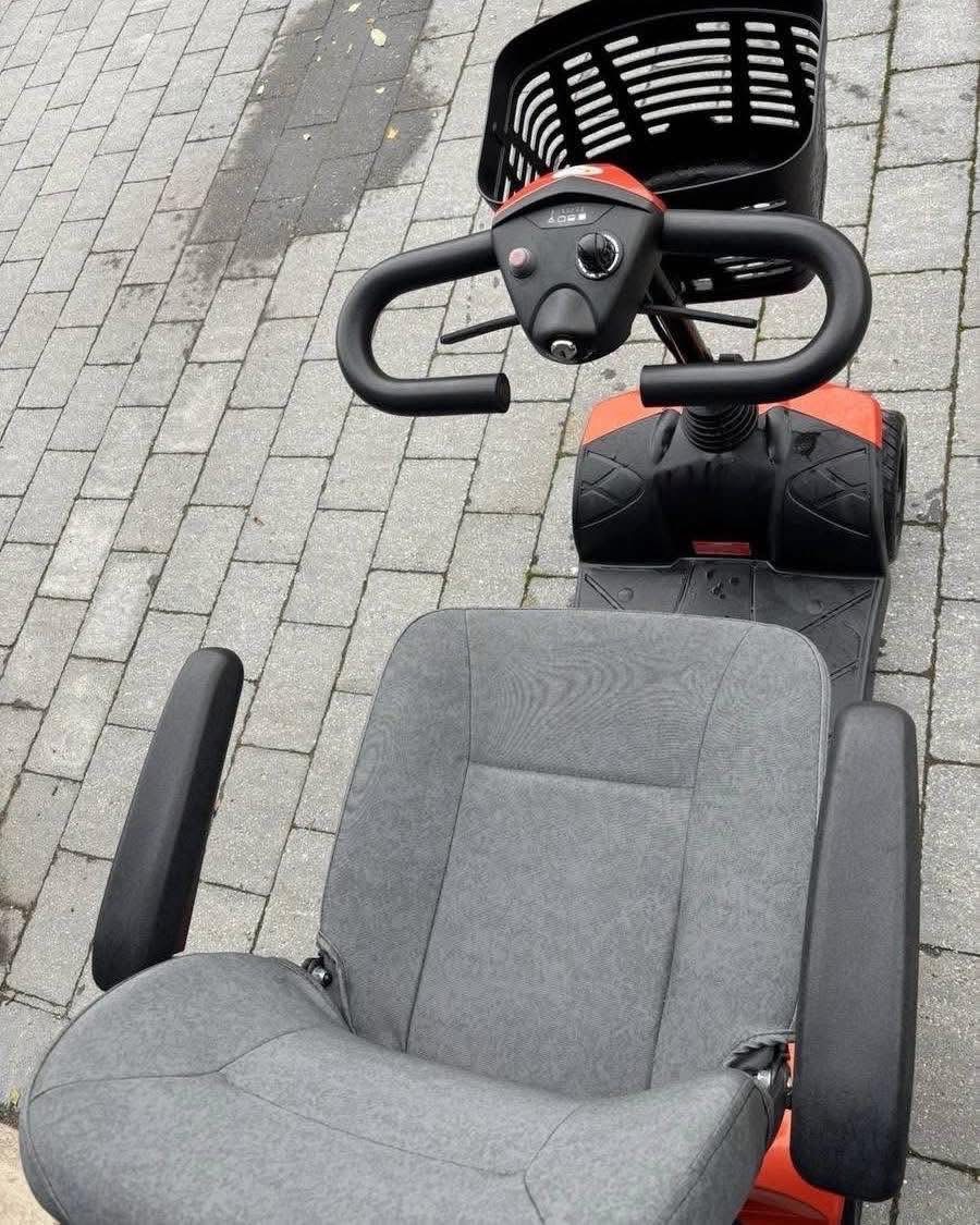 CareCo Black I-Go Vertex Sport Electric Mobility Scooter 4mph - view 5