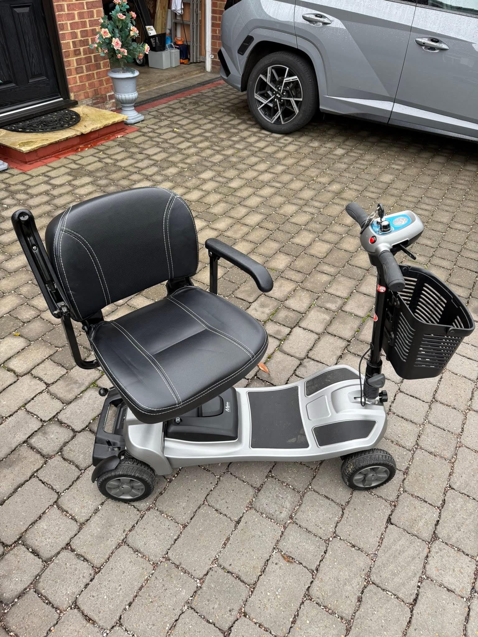 MOTION HEALTHCARE LITHILITE PRO MOBILITY SCOOTER  - view 8