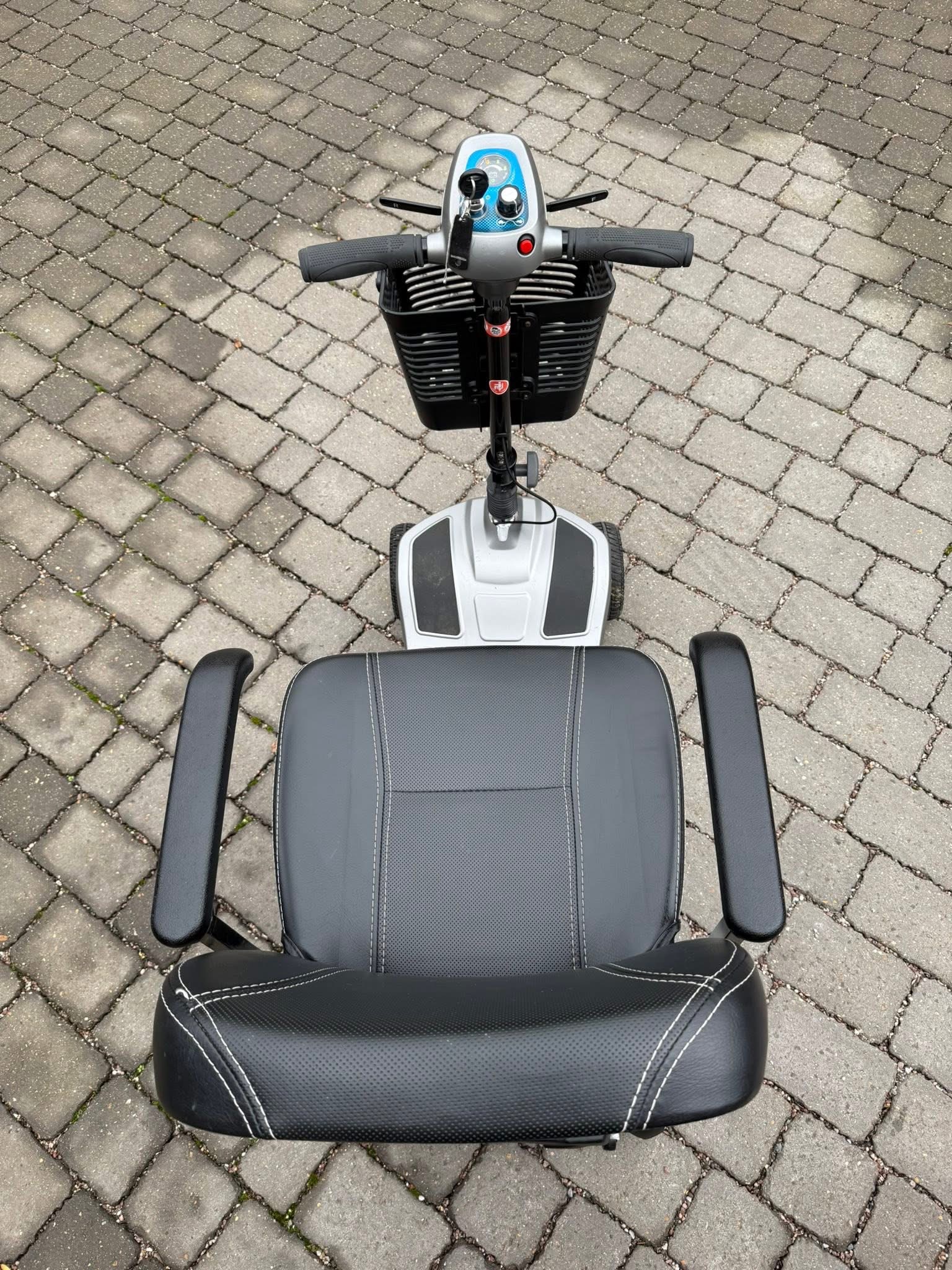 MOTION HEALTHCARE LITHILITE PRO MOBILITY SCOOTER  - view 10