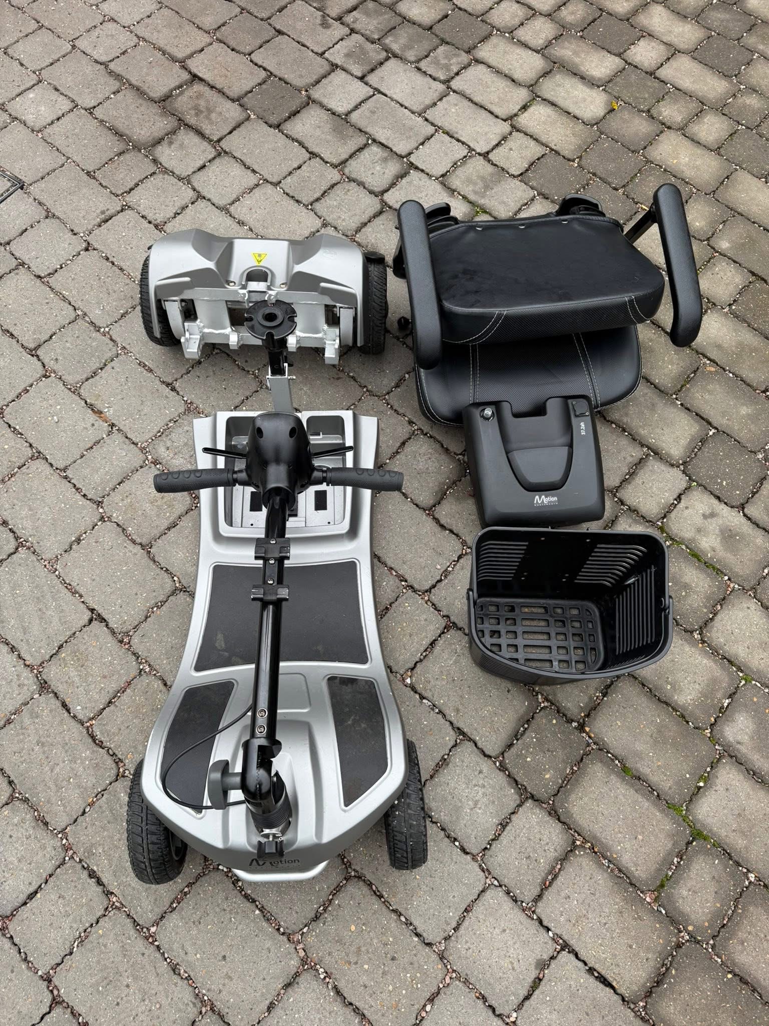 MOTION HEALTHCARE LITHILITE PRO MOBILITY SCOOTER  - view 11
