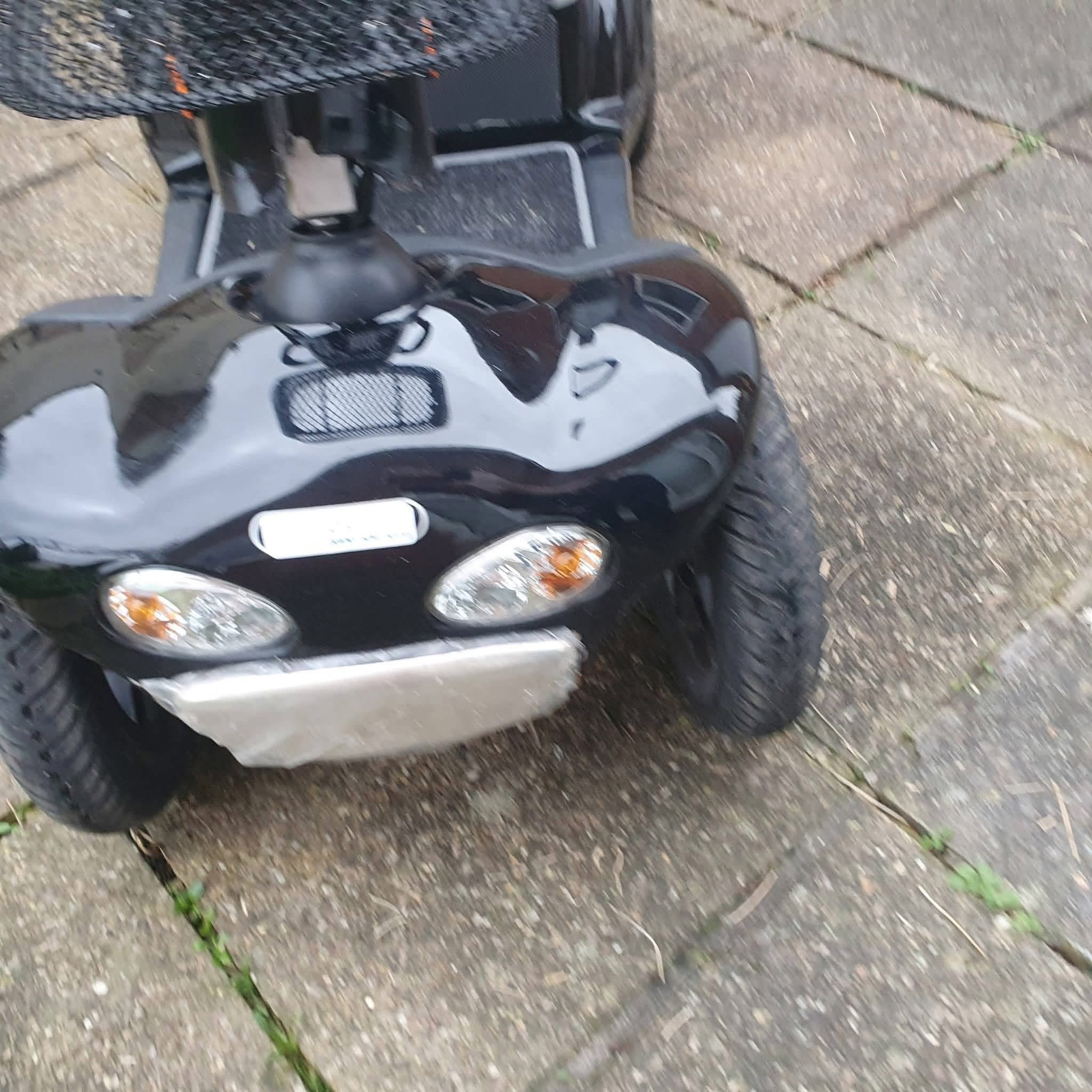 STERLING DIAMOND 8MPH MOBILITY SCOOTER  - view 5