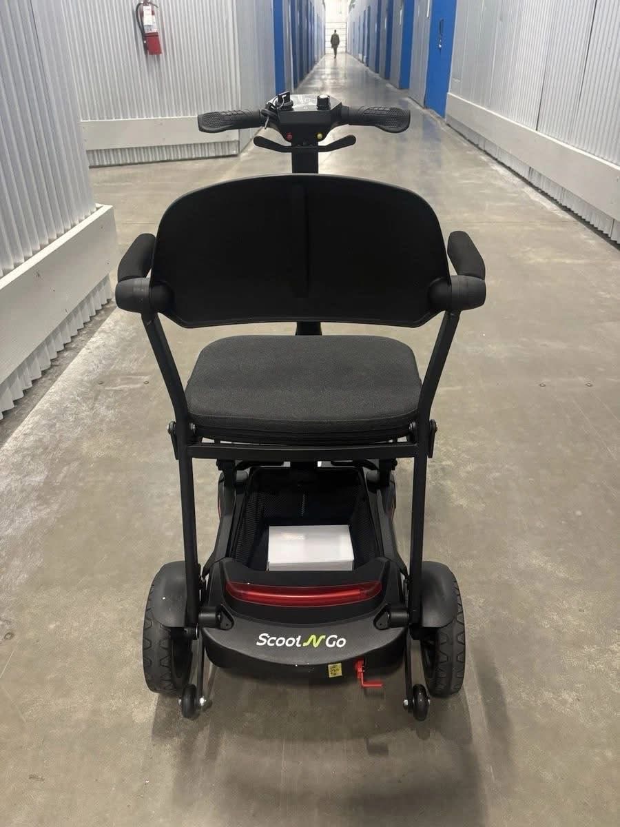 Scoot N Go 4-Wheeled Folding Electric Scooter - view 5