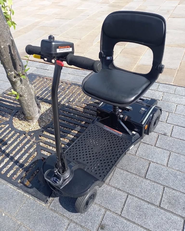 PRORIDER EASY FOLD DELUXE MOBILITY SCOOTER - view 2