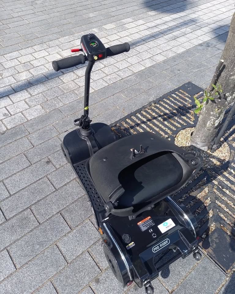 PRORIDER EASY FOLD DELUXE MOBILITY SCOOTER - view 5