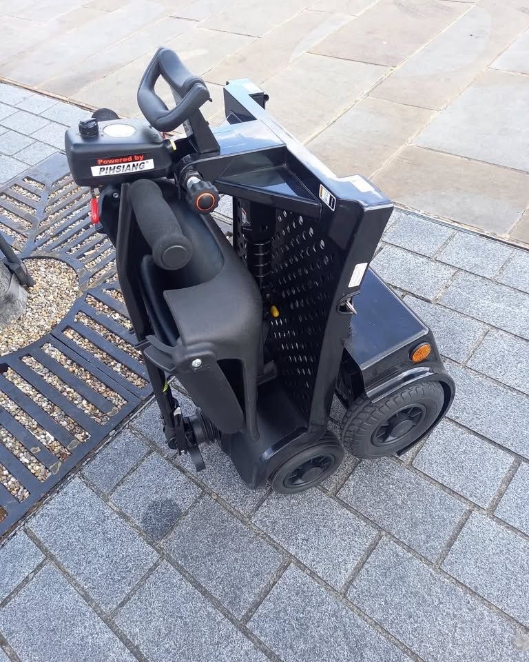 PRORIDER EASY FOLD DELUXE MOBILITY SCOOTER - view 6