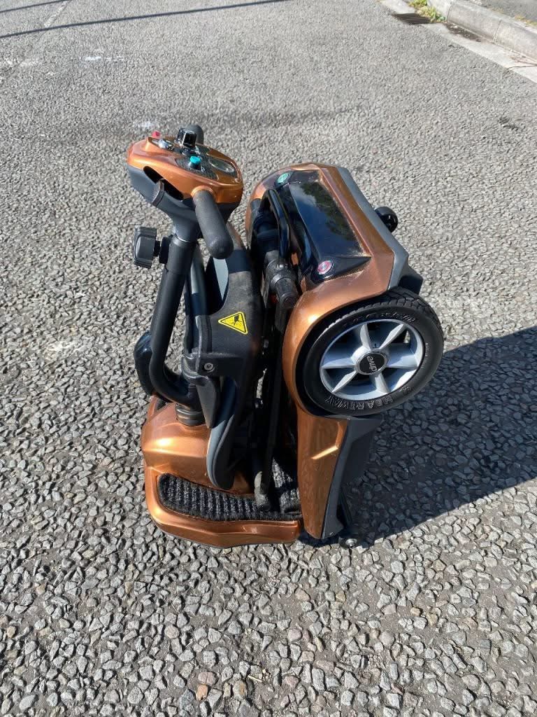 DRIVE 3-WHEEL AUTOMATIC FOLDING MOBILITY SCOOTER  - view 2