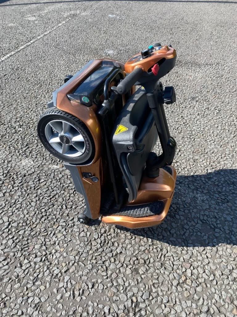 DRIVE 3-WHEEL AUTOMATIC FOLDING MOBILITY SCOOTER  - view 3