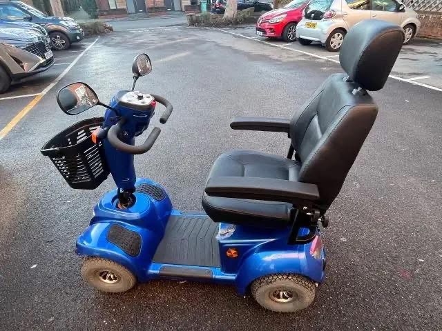 CARECO TITAN 8MPH MOBILITY SCOOTER  - view 6