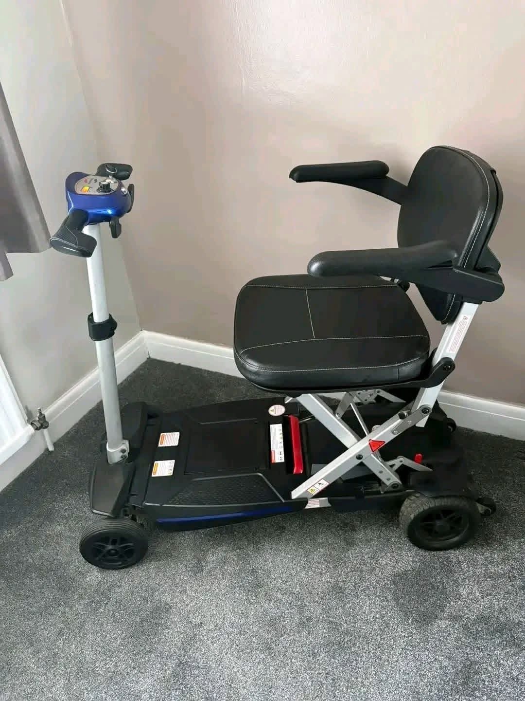 DRIVE MANUAL FOLD + MOBILITY SCOOTER 