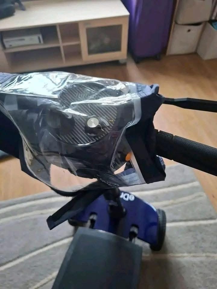 Motion Healthcare eDrive mobility scooter - view 8
