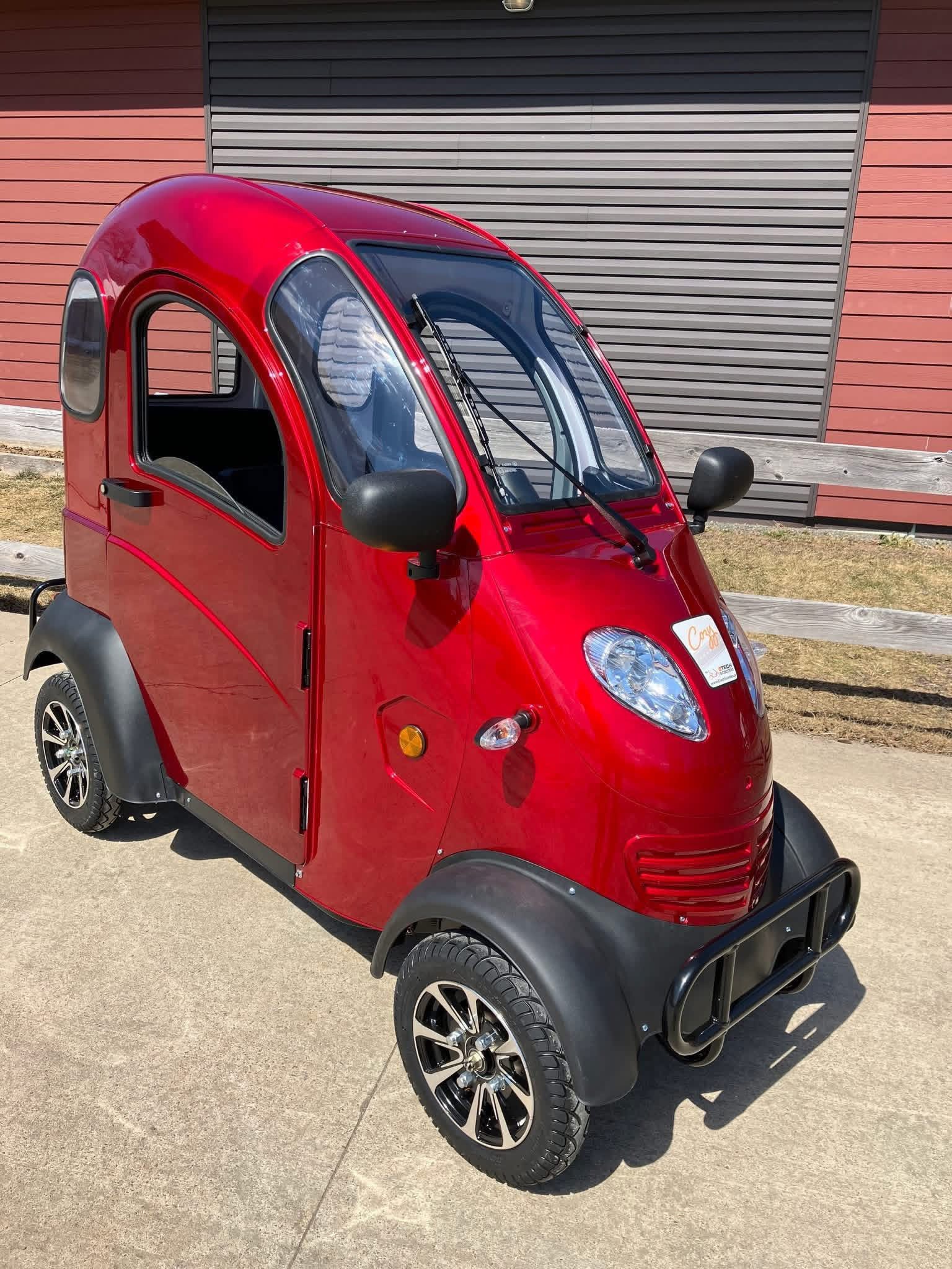 Enclosed Electric Mobility Scooter - view 2