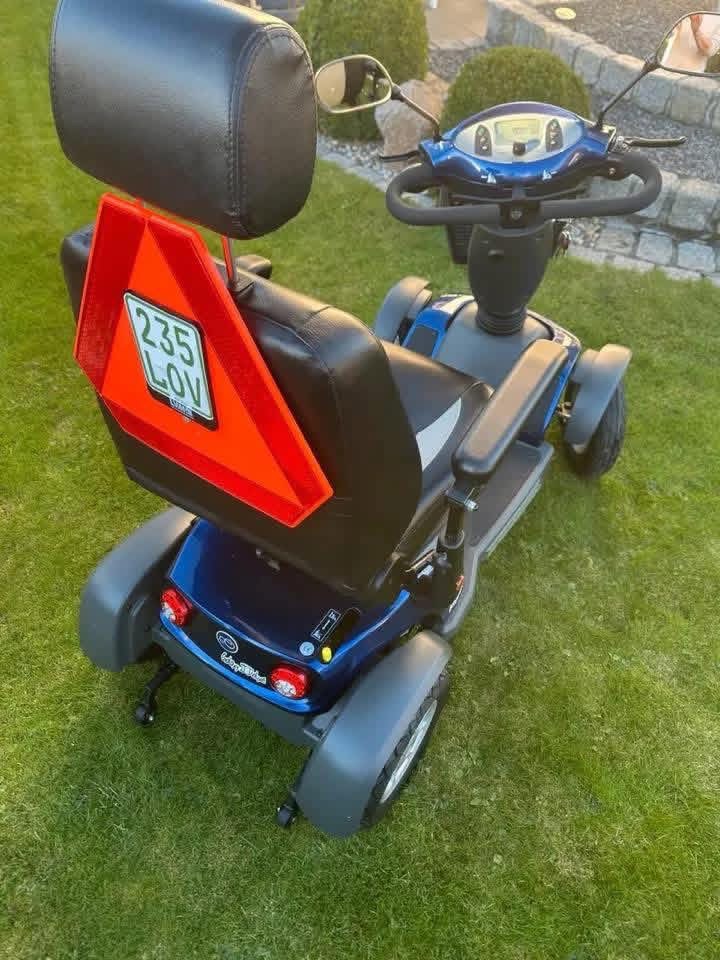 Excel Galaxy 2 mobility scooter - view 3