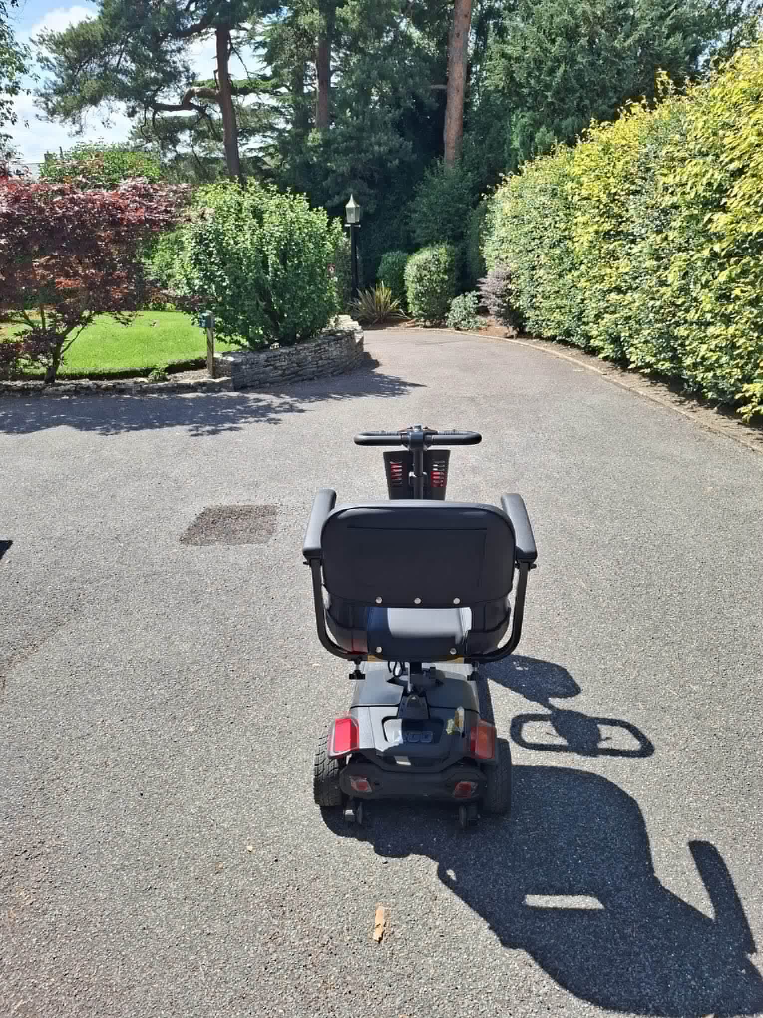 Cosmic XGO lightweight scooter  - view 4