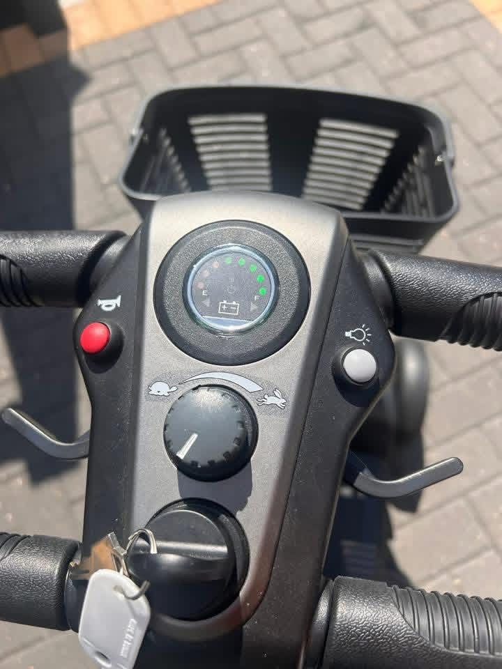 4 wheel lightweight mobility scooter  - view 4