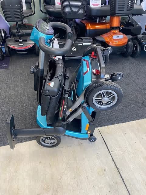 Li-Tech Velo mobility scooter. - view 3