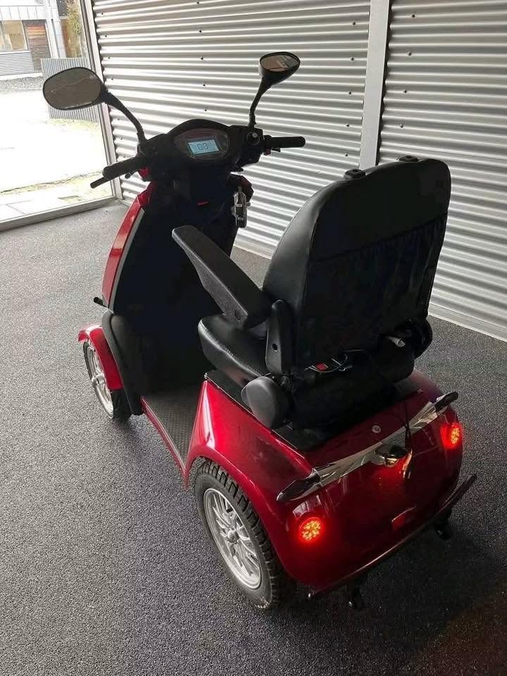 Red Elephant Heavy duty 4 wheel Mobility Scooter  - view 4