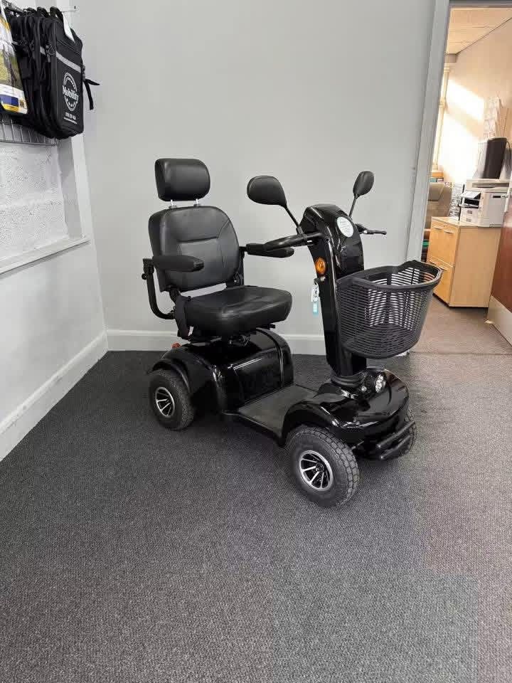 REHAB ALPHA MOBILITY SCOOTER  - view 2